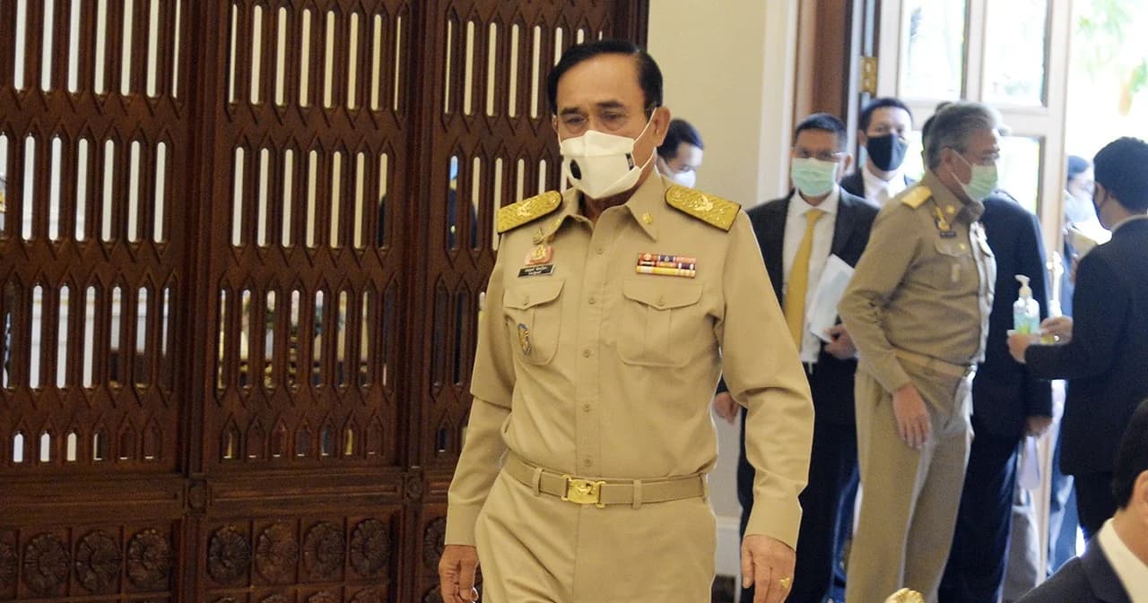 ประยุทธ์ เผย พปชร.เปลี่ยนกรรมการพรรคเรื่องปกติ แต่ไม่ยุ่ง ยังไม่ปรับ ครม.