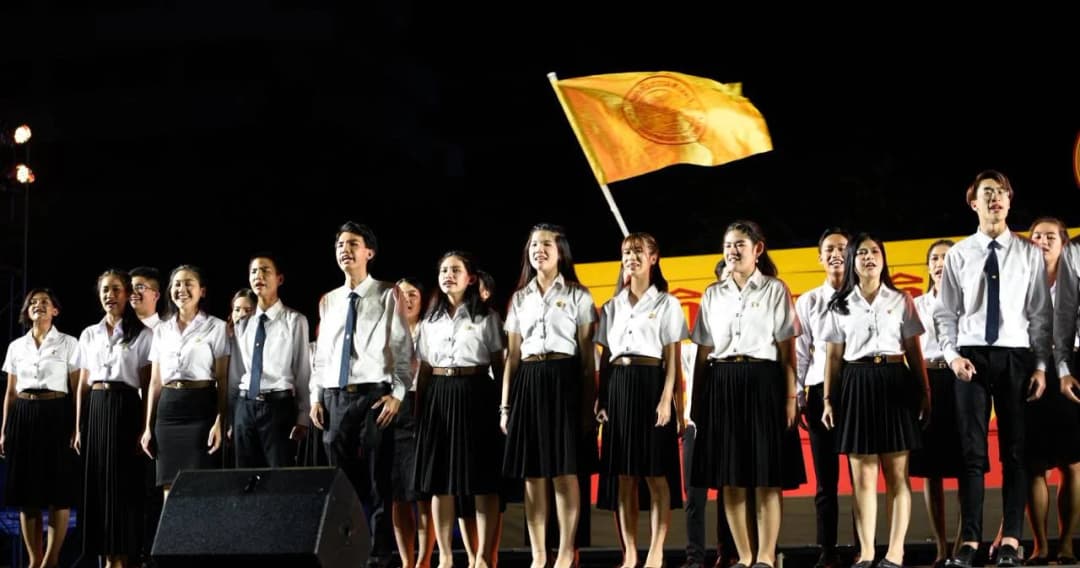 มหาวิทยาลัยธรรมศาสตร์ประกาศ ให้ น.ศ.แต่งกายตามเพศวิถีได้ การเหยียดหรือการดูหมิ่นมีโทษทางวินัย