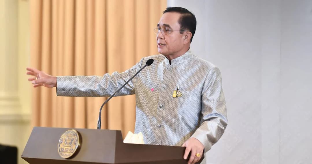 บิ๊กตู่ สั่งปรามกลาง ครม.เลิกให้ข่าวปรับเปลี่ยน – เชื่อมั่น บิ๊กป้อม นั่งควบหัวหน้า พปชร.ไหว