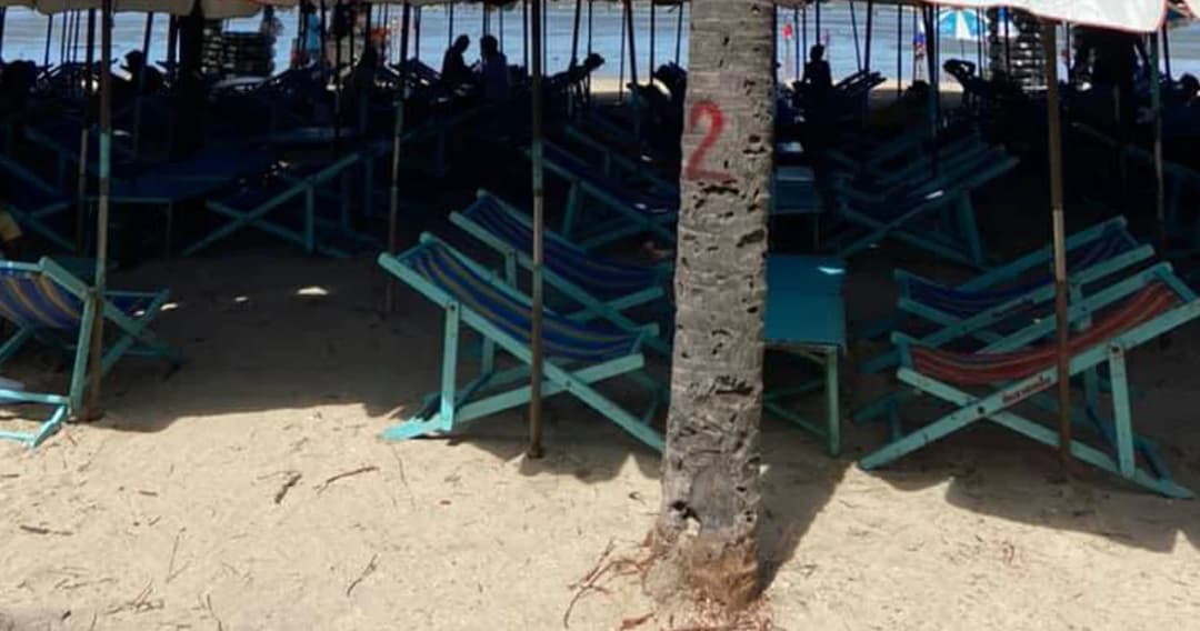 กติกาใหม่ “ชายหาดบางแสน” พ่อค้าแม่ค้าห้ามกดดันให้สั่งอาหาร-ค่าเช่าเก้าอี้ไม่เกินตัวละ 50 บาท