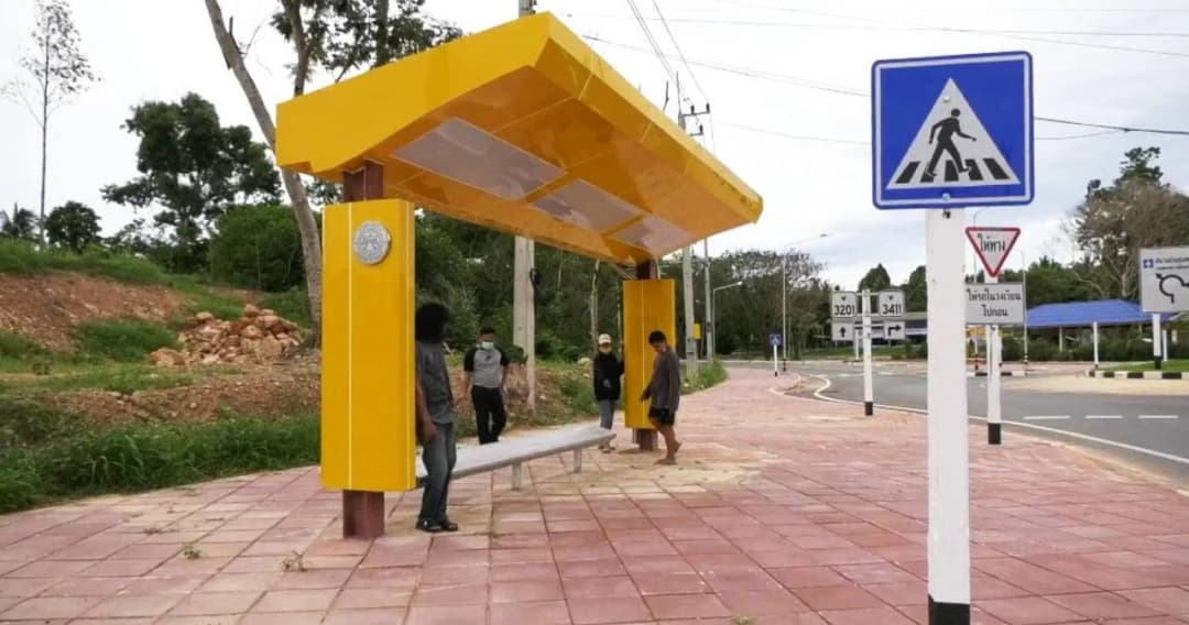 ชุมพร ได้ศาลารอรถรูปแบบใหม่ 15 หลัง ชาวบ้านร้องขอแบบกันแดด-ฝน ได้ดีกว่านี้