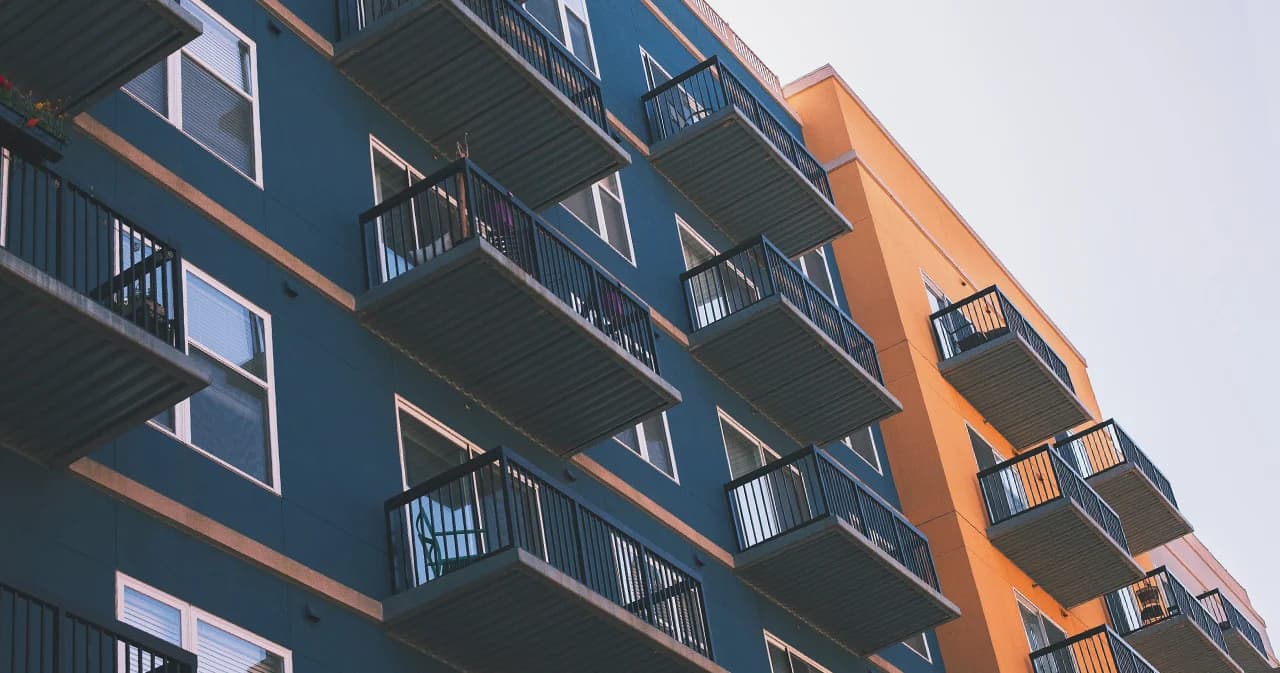 ตลาดที่อยู่อาศัยภาคตะวันตก ปี 2563 อาคารชุดเหลือขายฉุดอัตราดูดซับต่ำต่อเนื่อง