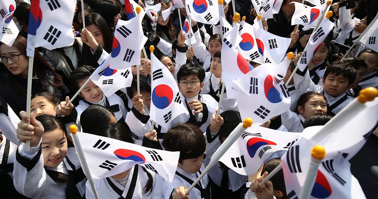 กลยุทธ์ K-POP สร้างชาติเกาหลี ครองโลกด้วยวงการบันเทิง