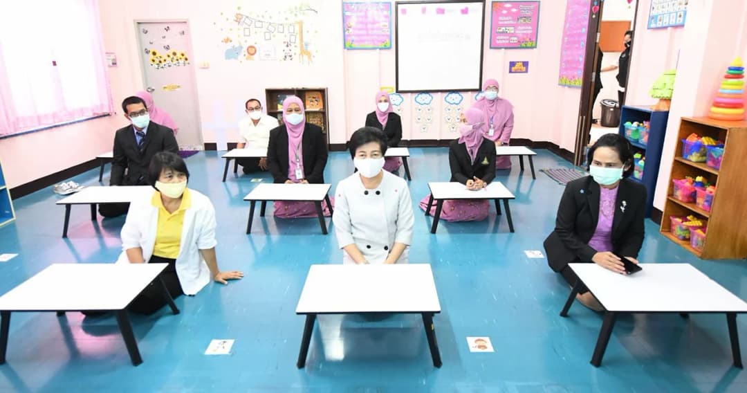 เช็กความพร้อมก่อนเปิดเทอม ปลัด กทม.ย้ำครูหมั่นเตือนเด็กล้างมือ สวมหน้ากาก เว้นระยะห่าง