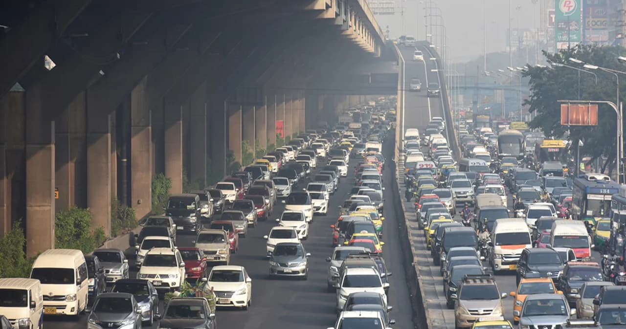 กทม.จัดทีมเทศกิจ School Care ดูแลการจราจรหน้าโรงเรียน 437 แห่ง