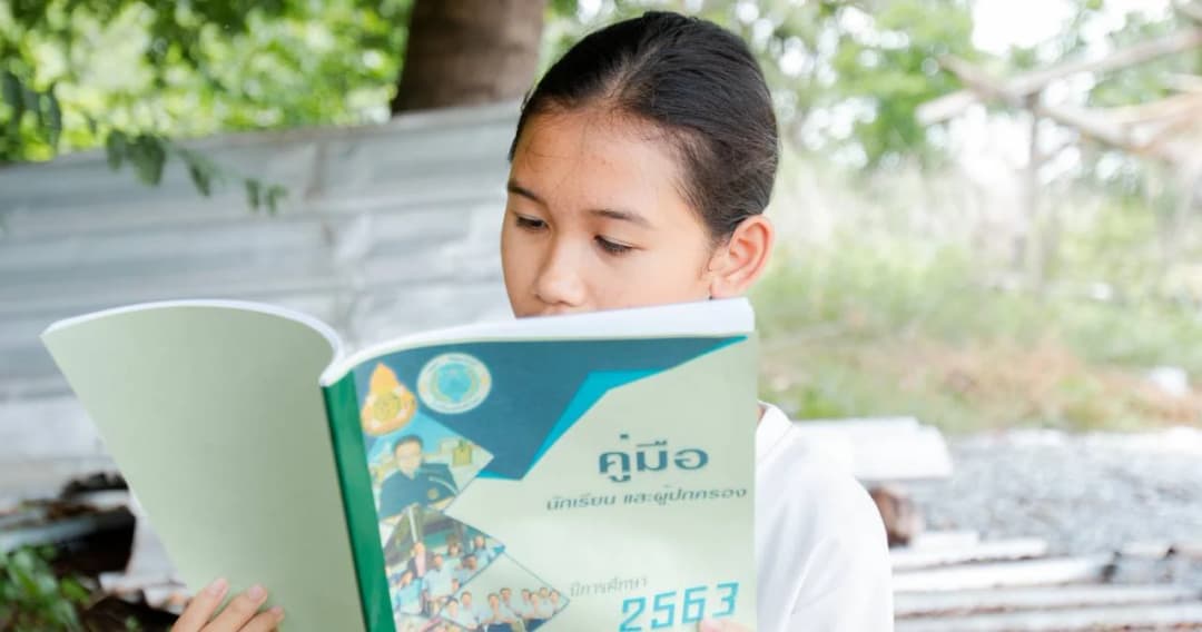 เปิดเทอมนี้เด็กหลายคนไม่ได้กลับไปเรียน เพราะพิษโควิด-19 ทำผู้ปกครองขาดรายได้