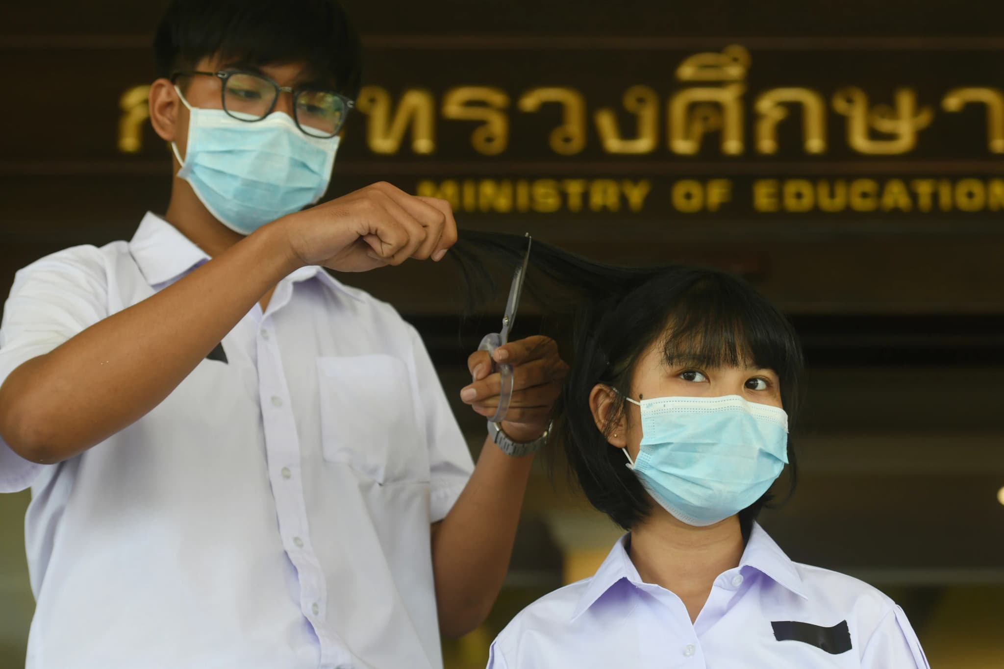 นักเรียนร้องศธ. โรงเรียนไม่ทำตามระเบียบกระทรวงเรื่องทรงผม รมว.ย้ำอยากให้นักเรียนมีส่วนร่วมออกกฎ