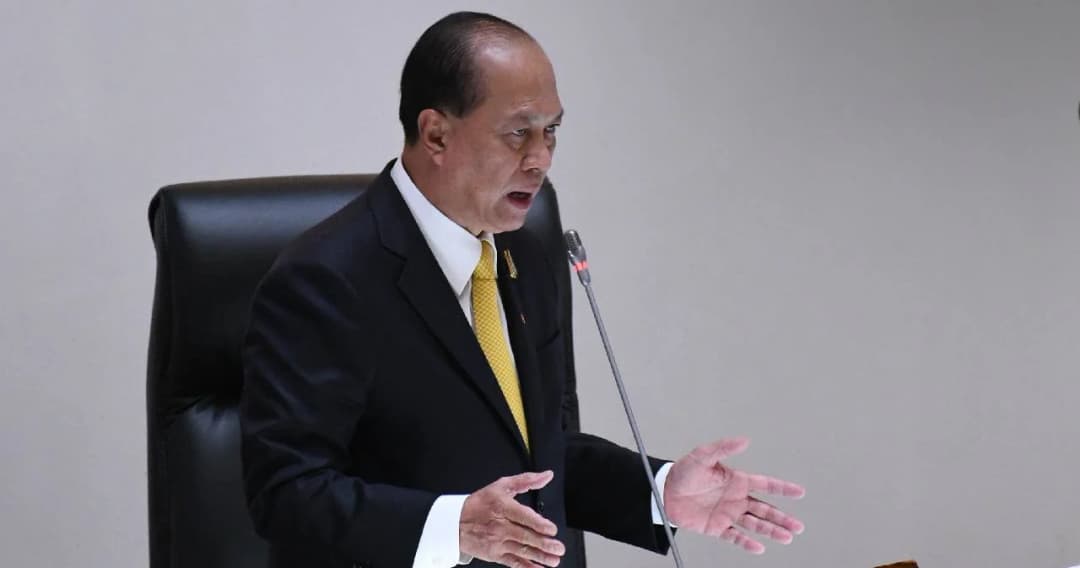 มท.1 แจงต้องซื้อ ฮ.ดับเพลิง 1,800 ล้าน เหตุ ฮ.กองทัพทิ้งน้ำไม่ตรงจุด – เพื่อไทย ให้รอ ศก.ดีค่อยซื้อ