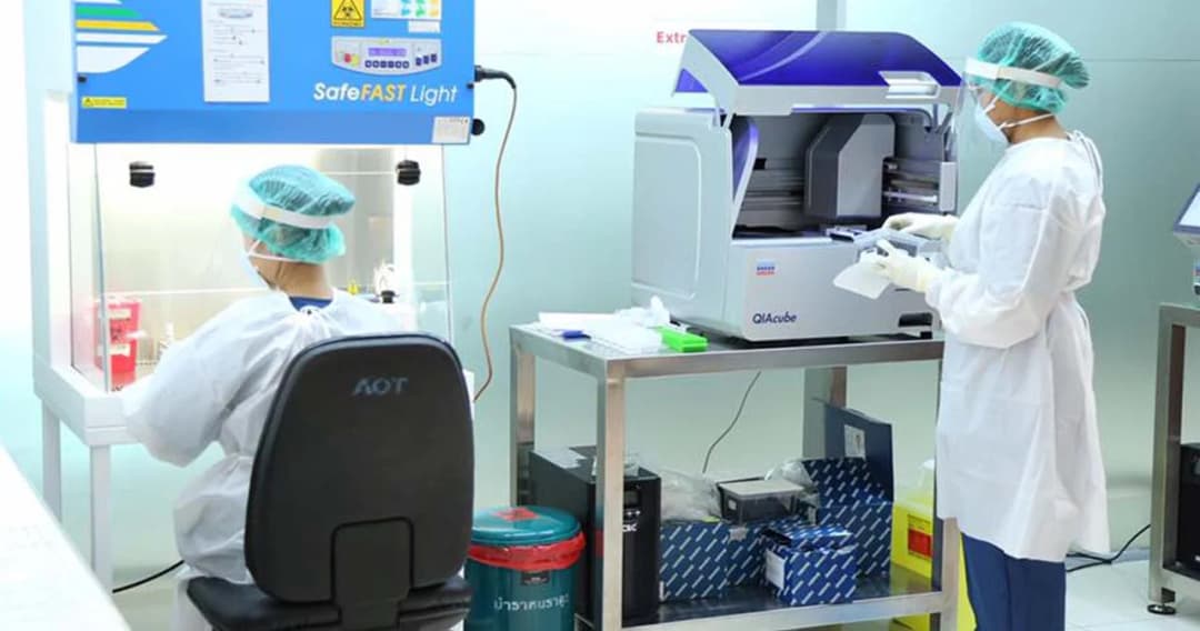 สุวรรณภูมิ เปิดตัวชุดตรวจสารคัดหลั่ง PCR รู้ผลใน 90 นาที รองรับเปิดการบินระหว่างประเทศ