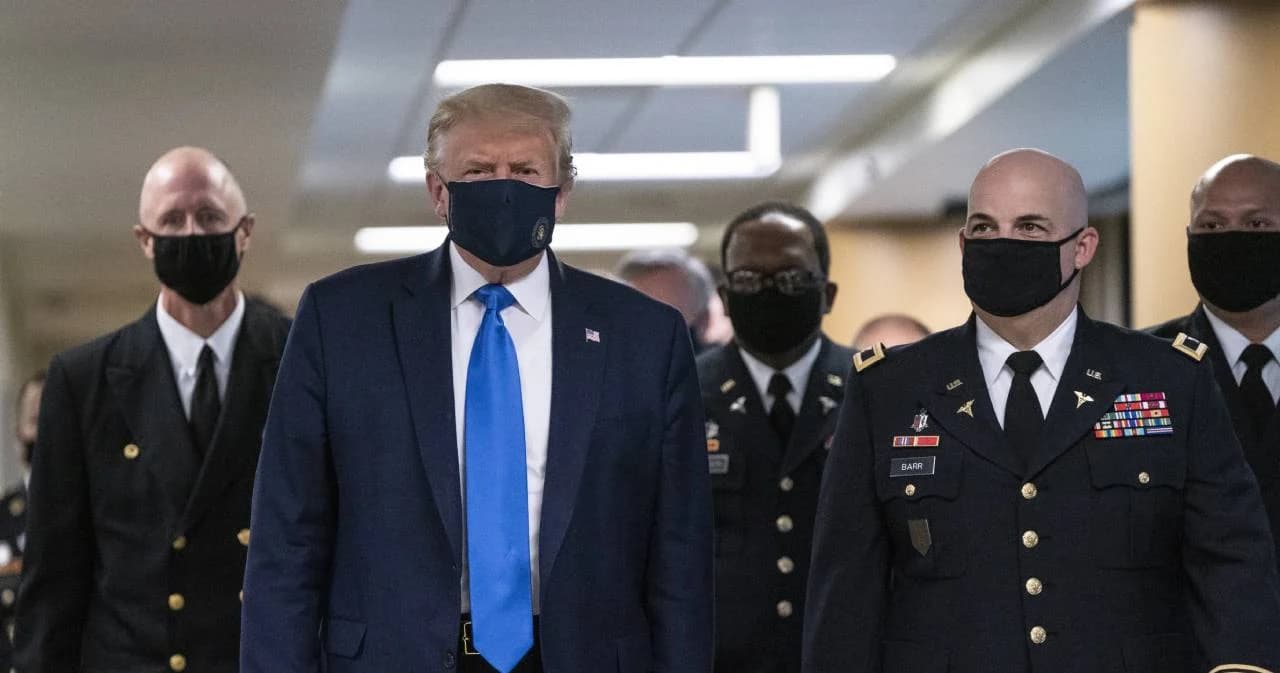 ทรัมป์ ยอมสวมหน้ากากออกสื่อครั้งแรก ขณะเยือนโรงพยาบาลทหาร