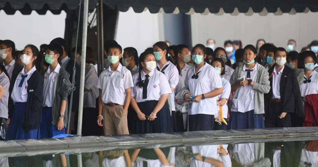 ปิด 10 สถานศึกษาพื้นที่เสี่ยงติดโควิด-19 จ.ระยอง เร่งฉีดฆ่าเชื้อกลางเมือง