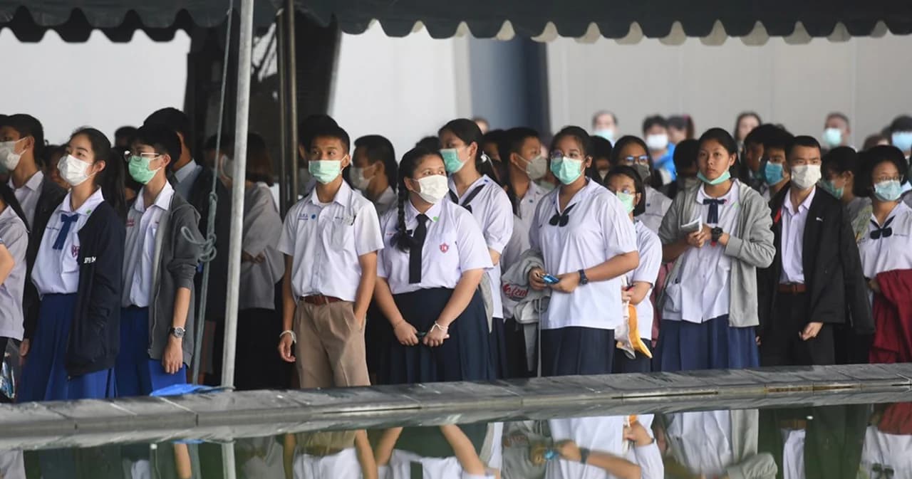 ปิด 10 สถานศึกษาพื้นที่เสี่ยงติดโควิด-19 จ.ระยอง เร่งฉีดฆ่าเชื้อกลางเมือง