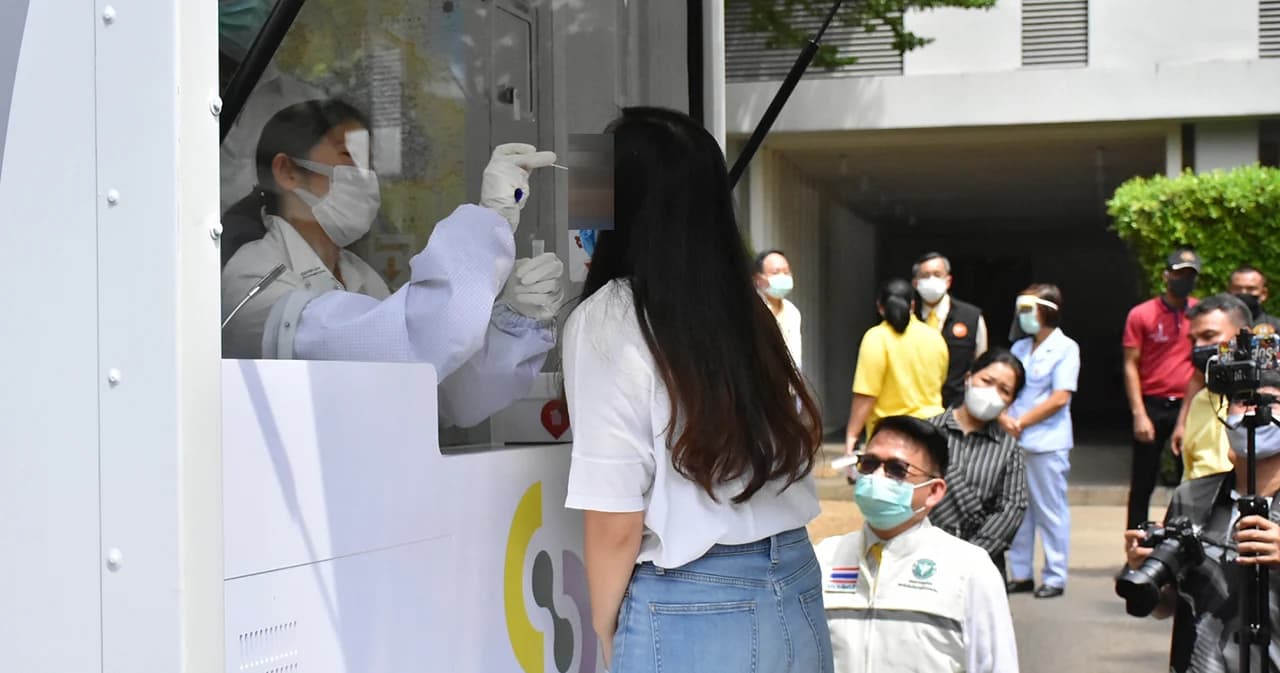 กรมควบคุมโรค เผยผลตรวจผู้อยู่ร่วมคอนโดลูกทูตไม่พบการติดเชื้อโควิด-19