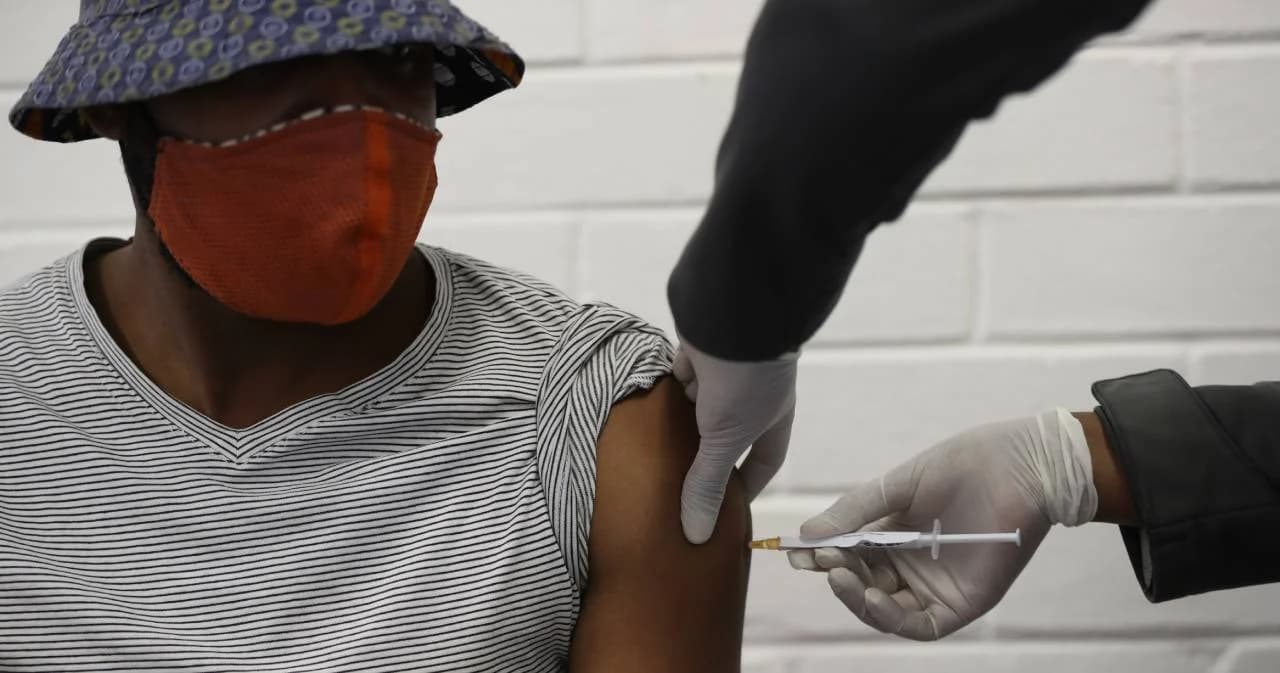 โมเดอร์นา บริษัทเวชภัณฑ์จากสหรัฐฯ เผยผลทดลองวัคซีนสามารถสร้างภูมิคุ้มกันต้านโควิด-19