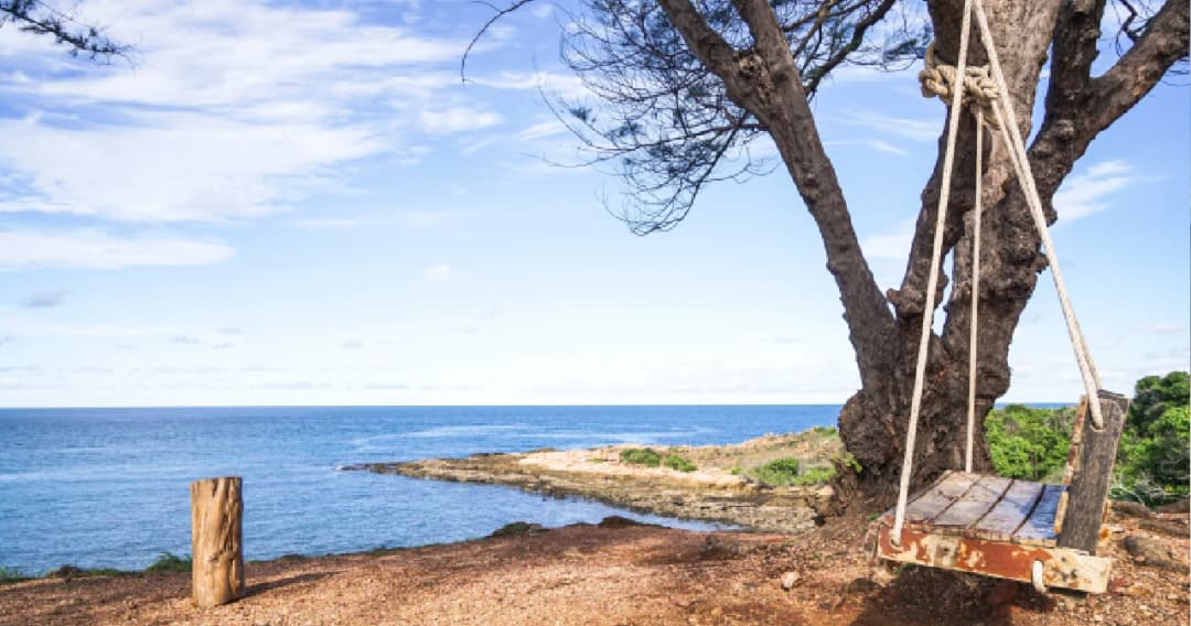 หาดทรายขาว น้ำใส ที่เกาะเสม็ด หลังพักฟื้น 3 เดือน ยังรอต้อนรับนักท่องเที่ยว