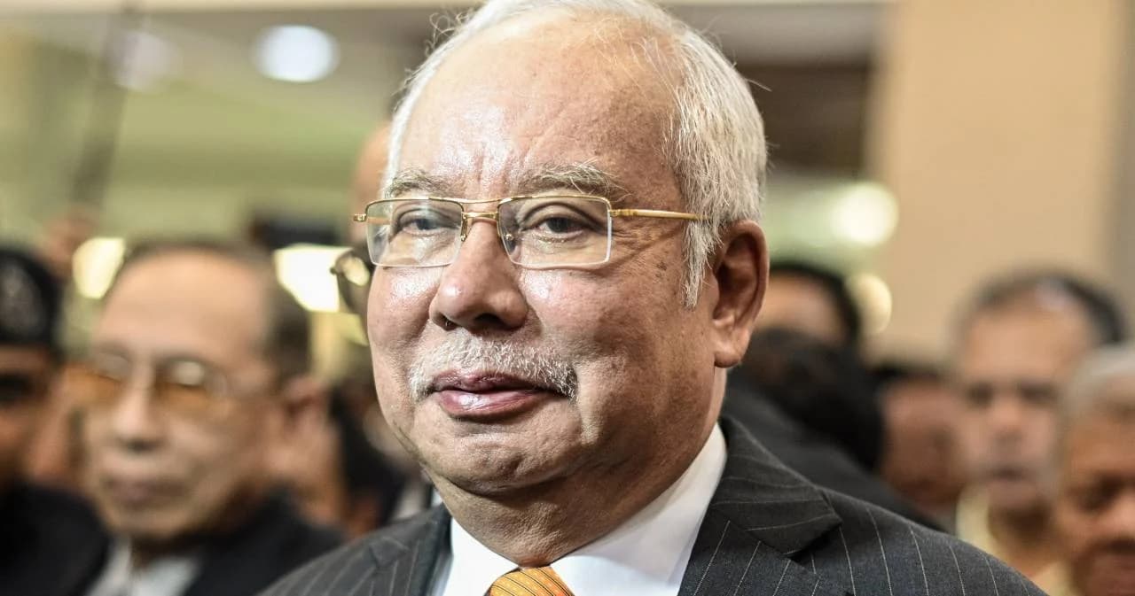 ศาลสั่งเก็บภาษีย้อนหลังอดีตนายกฯ มาเลเซียเกือบ 400 ล้านเหรียญสหรัฐฯ