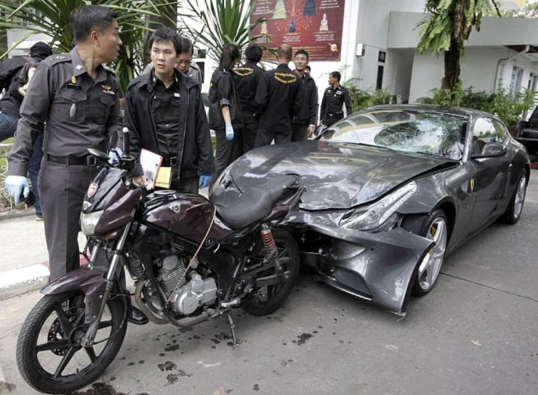 สมาคมทนายฯ ตั้ง 8 ข้อสงสัย จี้สำนักงานอัยการสูงสุดเผยรายละเอียดคดี ‘บอส-อยู่วิทยา’