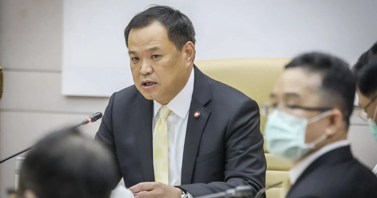 ‘อนุทิน’ เตรียมงบ 3.5 พันล้านบาท ระดมจองวัคซีนโควิดจากทั่วโลก