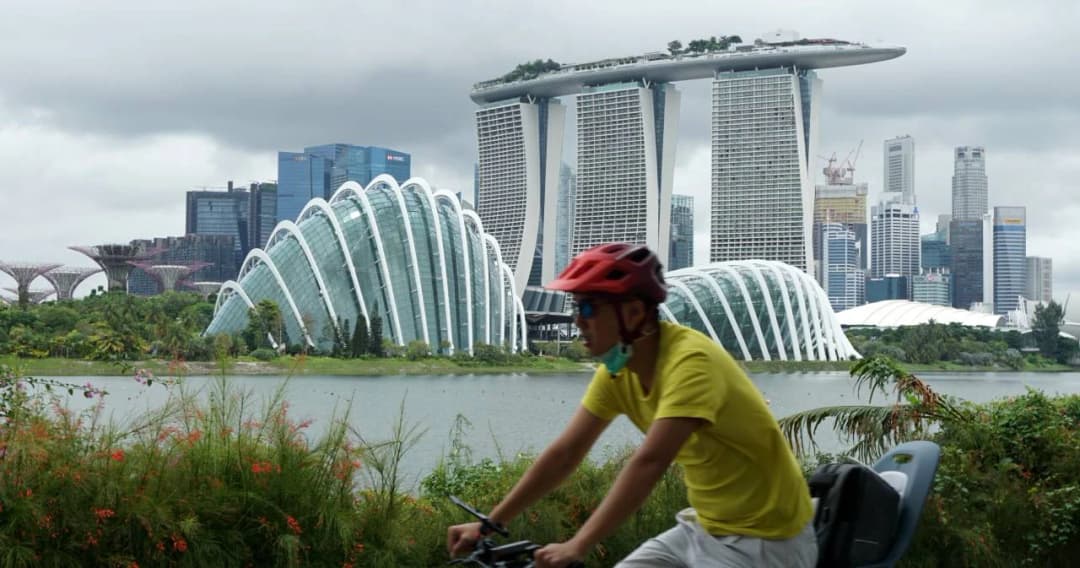 สิงคโปร์เริ่มมาตรการให้ผู้ที่เดินทางเข้าประเทศต้องสวมอุปกรณ์ติดตามตัว