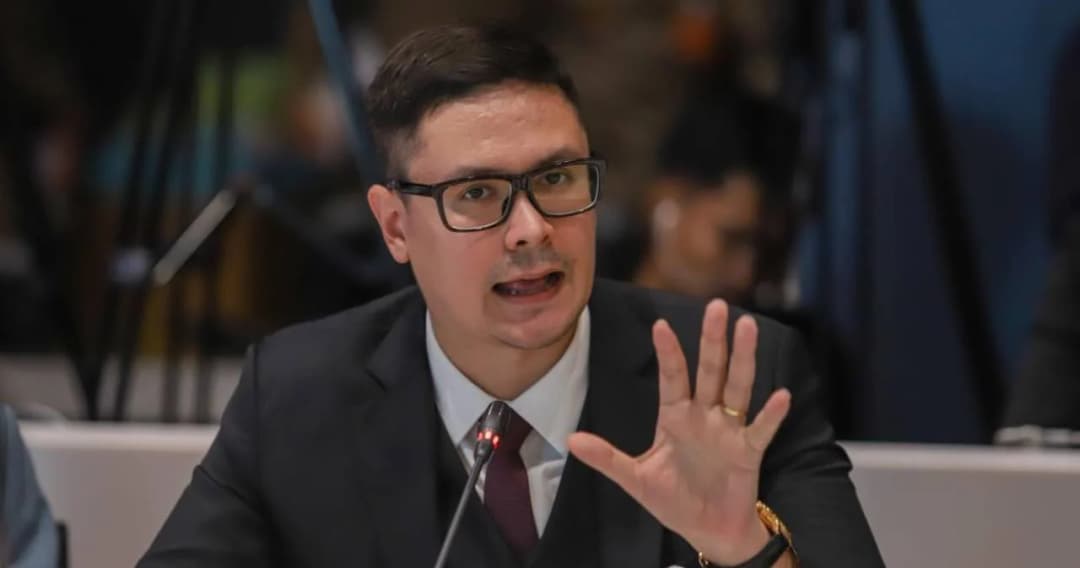 รังสิมันต์ เผยอ่านบันทึกประชุม กมธ.สนช.ปี 59 แล้วเชื่อมีเจตนาช่วย บอส วรยุทธ พ้นคดี