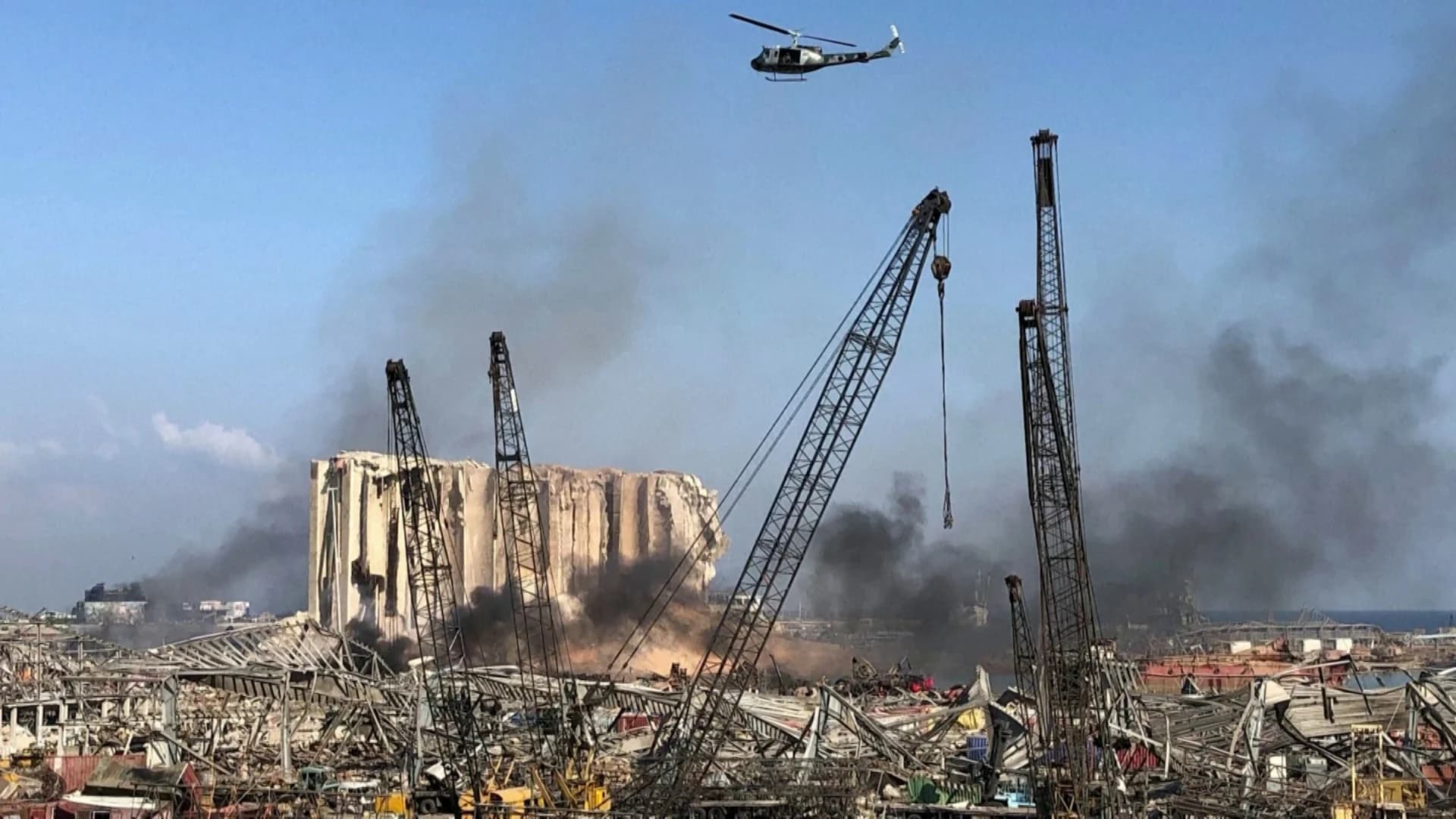 กู้ภัยเลบานอนเร่งหาร่างผู้สูญหายจากเหตุระเบิดเบรุต ยอดตายล่าสุด 137 ศพ เจ็บกว่า 5,000 คน