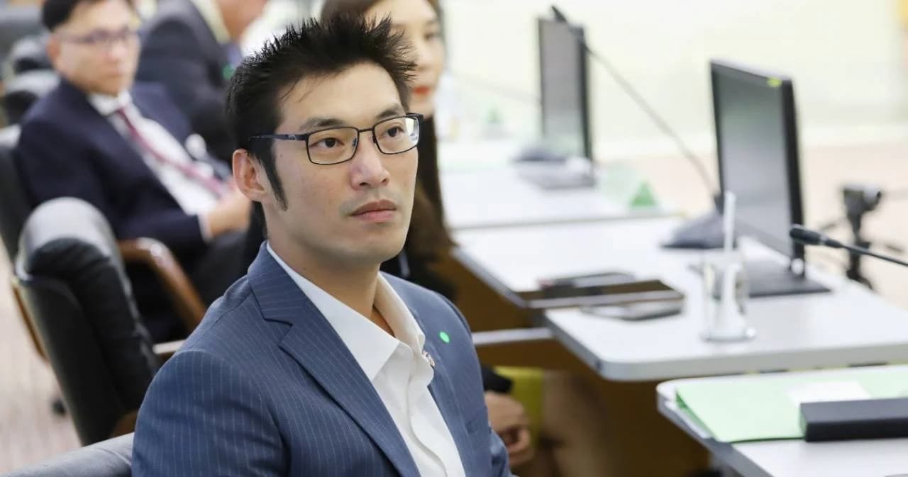 ธนาธร แนะ 2 ฝ่าย อย่าใช้อารมณ์ – ถึงเวลาพูดคุยกันด้วยเหตุผล