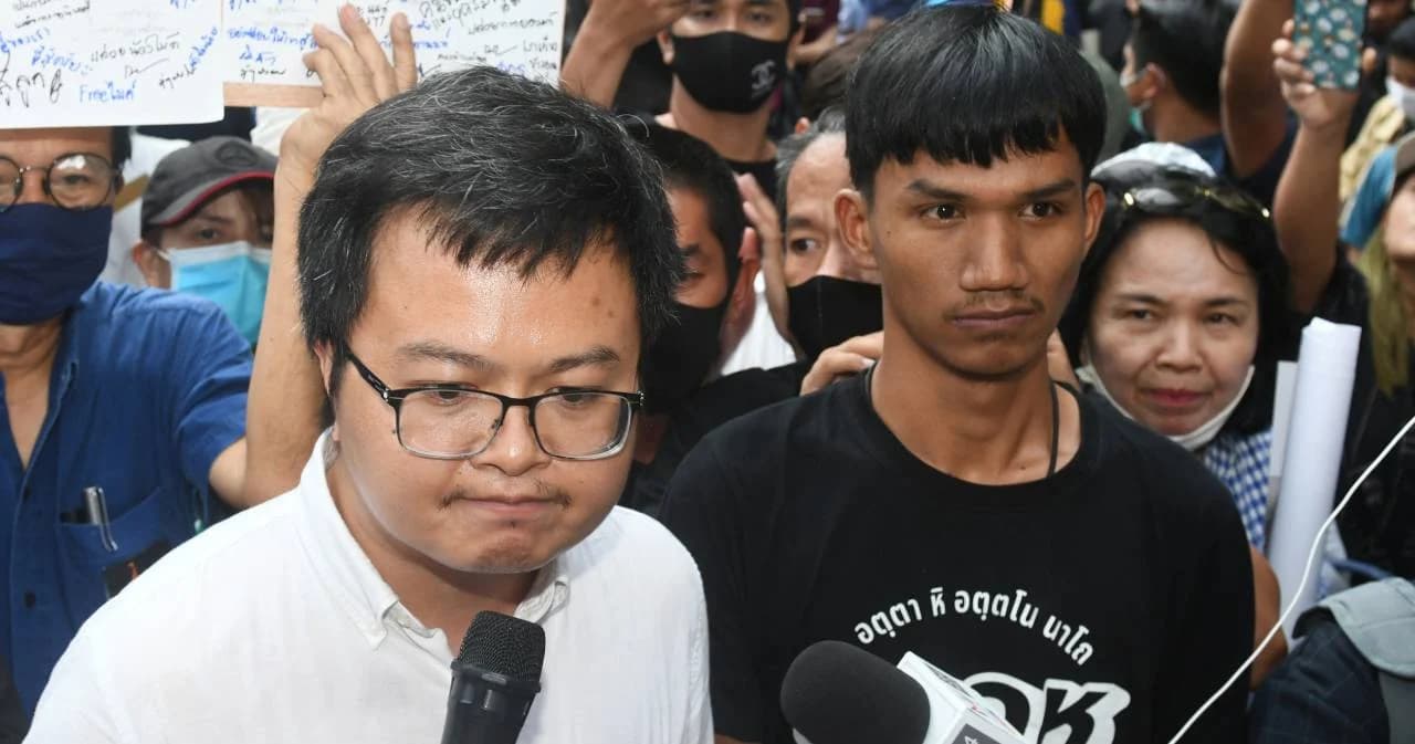 ศาลออกหมายเรียก ‘ทนายอานนท์-ไมค์ ระยอง’ หลังตร.ยื่นคำร้องผิดเงื่อนไขประกันตัว