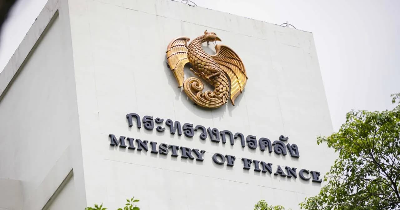 คลังชี้แจง ‘รัฐไม่ได้ถังแตก’ ต้องกู้เพิ่ม 2.14 แสนล้านเพราะจำเป็น ยันไม่กระทบหนี้สาธารณะ