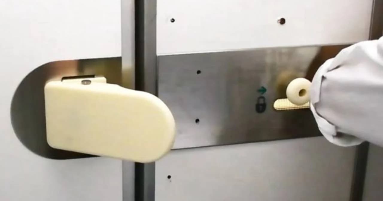 ออล นิปปอน แอร์เวย์ ทดลองใช้ลูกบิดประตูข้อศอก ลดการสัมผัสป้องกันการติดเชื้อ