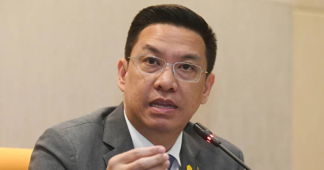 รมว.ดีอีเอสขอศาลปิดอีก 661 เพจ เชื่อมั่นเฟซบุ๊กไม่ฟ้องรัฐบาลไทยแต่ถ้าฟ้องก็จะสู้-เอาผิดไล่ล่าคนดัง