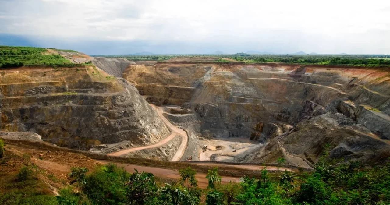 ว่อนโซเชียล เอกสารรัฐตั้งงบกว่า 111 ล้านสู้คดี ‘เหมืองทองอัครา’