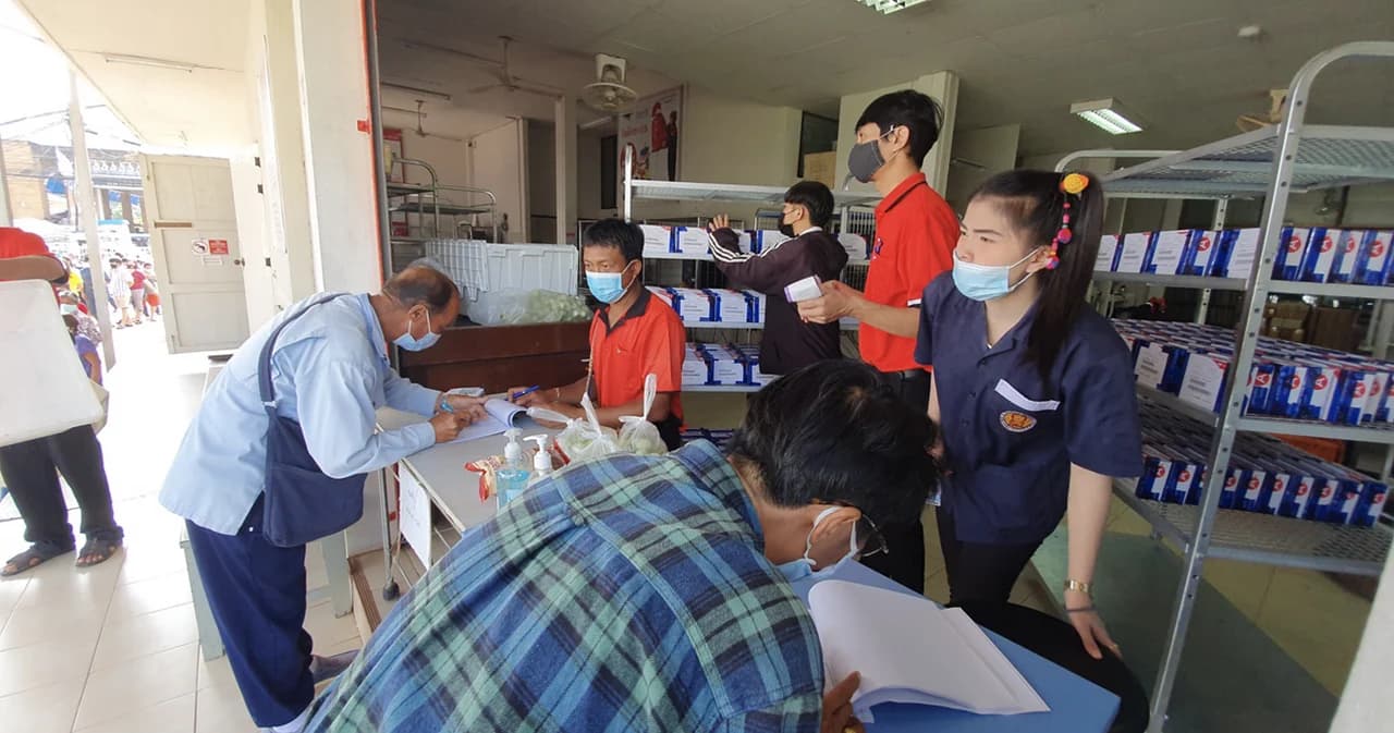 สลากขายส่งพุ่ง 91 บาท พ่อค้าเร่รับไม่ไหวบอกต้องขาย 110 บาทถึงจะคุ้ม