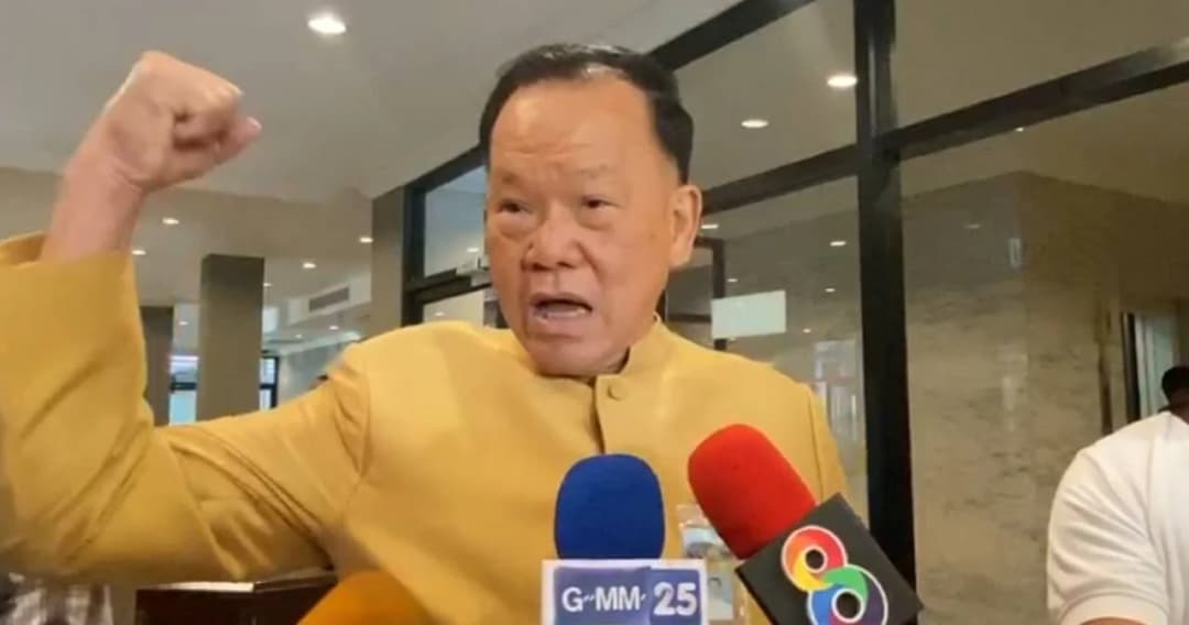 ‘สันติ’ รมช.คลัง หนุนซื้อเรือดำน้ำชี้เอาไว้เบ่งกล้าม – ยันไม่โกงวุฒิการศึกษา