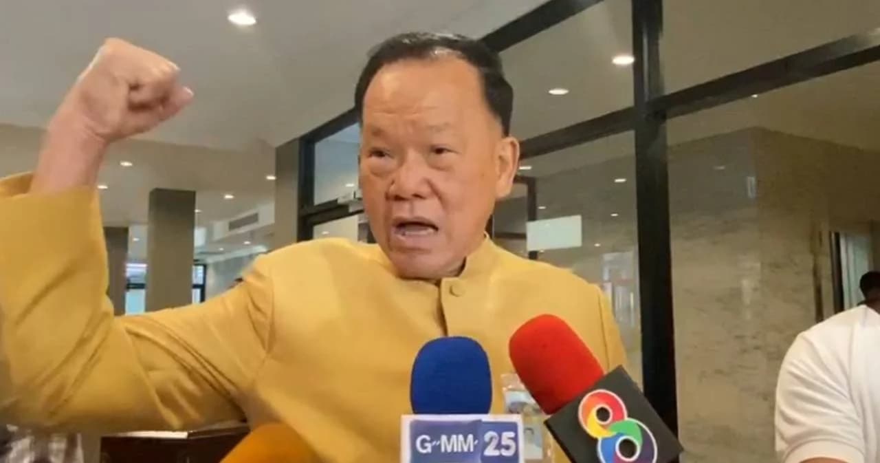 ‘สันติ’ รมช.คลัง หนุนซื้อเรือดำน้ำชี้เอาไว้เบ่งกล้าม – ยันไม่โกงวุฒิการศึกษา