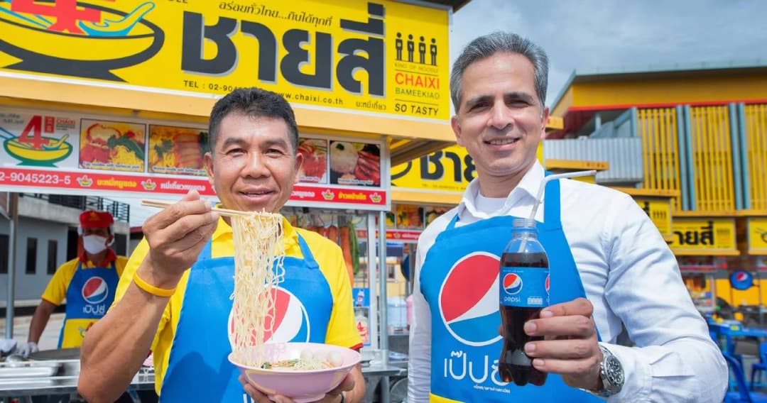 ‘เป๊ปซี่’ จับมือ ‘ชายสี่บะหมี่เกี๊ยว’ รุกสตรีทฟู้ดไทย ส่งสินค้าวางขายถึงรถเข็น 4,500 สาขา