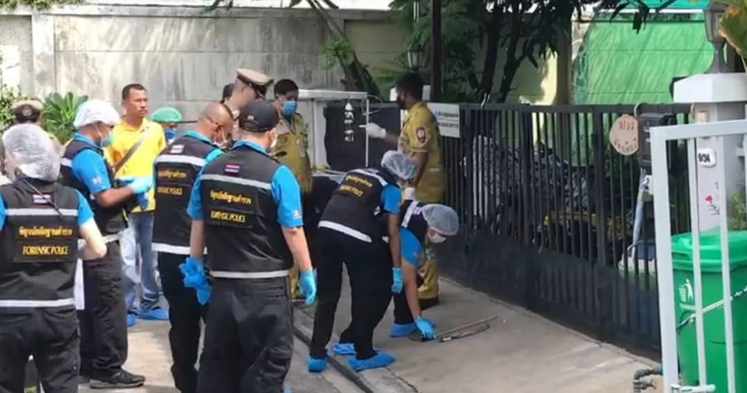 ตร.เร่งหาสาเหตุยิงในบ้าน ซ.สุขสวัสดิ์ 70 มีผู้เสียชีวิต 5 ศพ เป็นคนในครอบครัวเดียวกัน