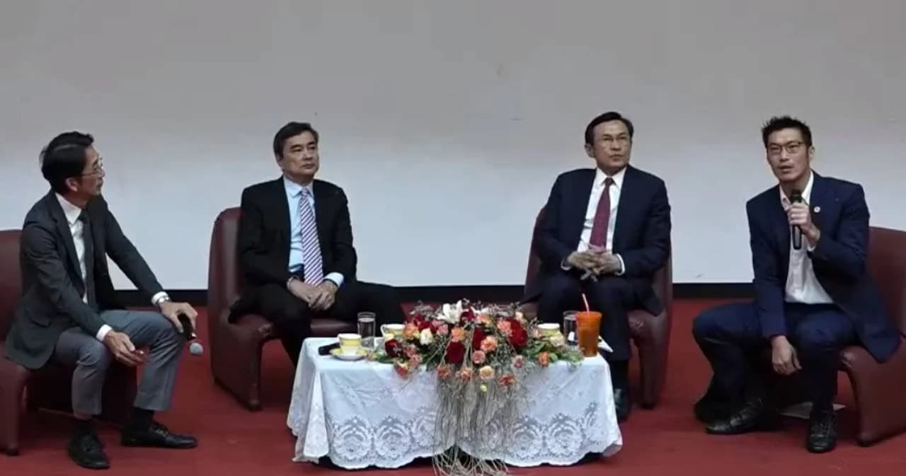 ‘ธนาธร’ ชี้จะเปิดประตู่สู่อนาคตที่ดีกว่า ต้องหยุดระบอบประยุทธ์ แก้รธน. 60