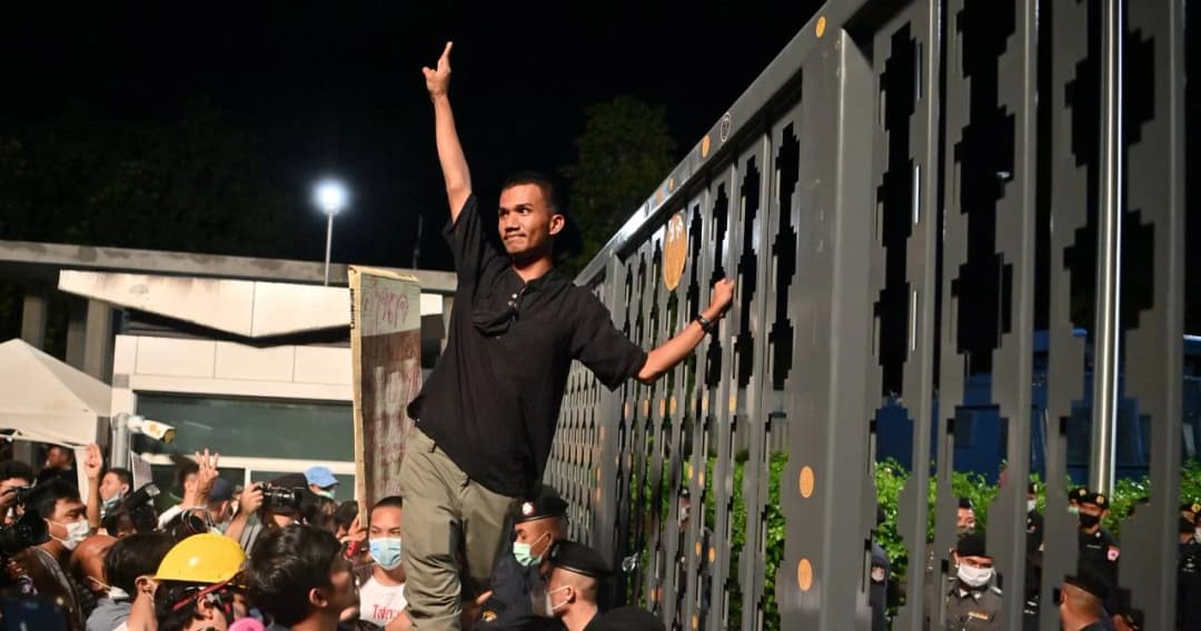 นายกฯ ถามนัดหยุดงาน 14 ต.ค.ได้อะไร ติงชุมนุมใช้คำพูดหยาบคาย เป็นตัวอย่างไม่ดี