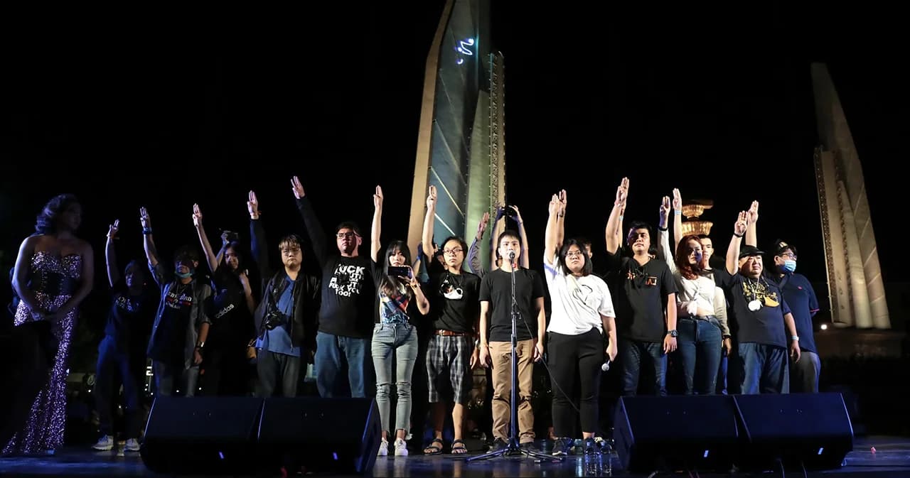 ทัตเทพ ชี้เส้นตาย ส.ว.ออกไป 30 ก.ย.ยังอยู่ ประกาศ ต.ค.ชุมนุมใหญ่ไล่