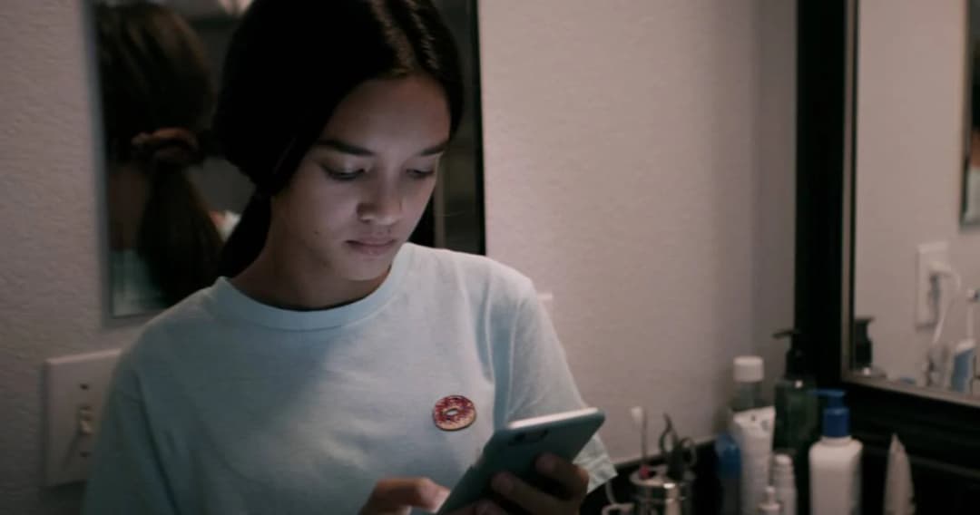 The Social Dilemma เผยความลับหลังธุรกิจโซเชียลมีเดีย ทำอย่างไรให้ผู้บริโภคเสพติด