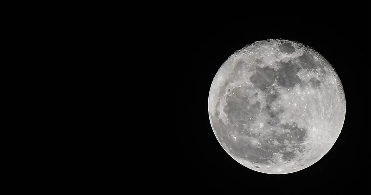 คืนฮาโลวีนทั่วโลกได้ชมปรากฏการณ์ Blue Moon