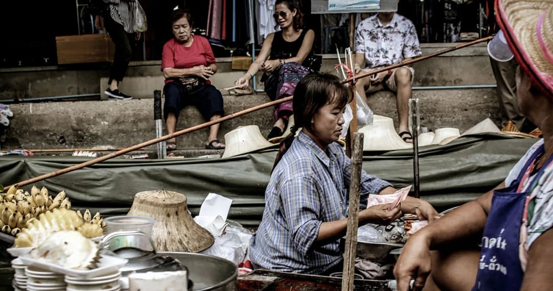 ร้านค้ารายย่อย หาบเร่ แผงลอย ให้ความสนใจร่วมโครงการคนละครึ่งแล้ว 210,010 ร้านค้า
