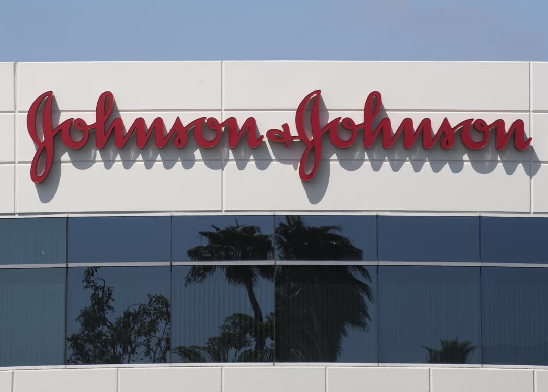 Johnson &amp; Johnson เริ่มทดสอบวัคซีนโควิด-19 เพิ่มอีกกลุ่ม เพื่อเทียบเคียงประสิทธิภาพ