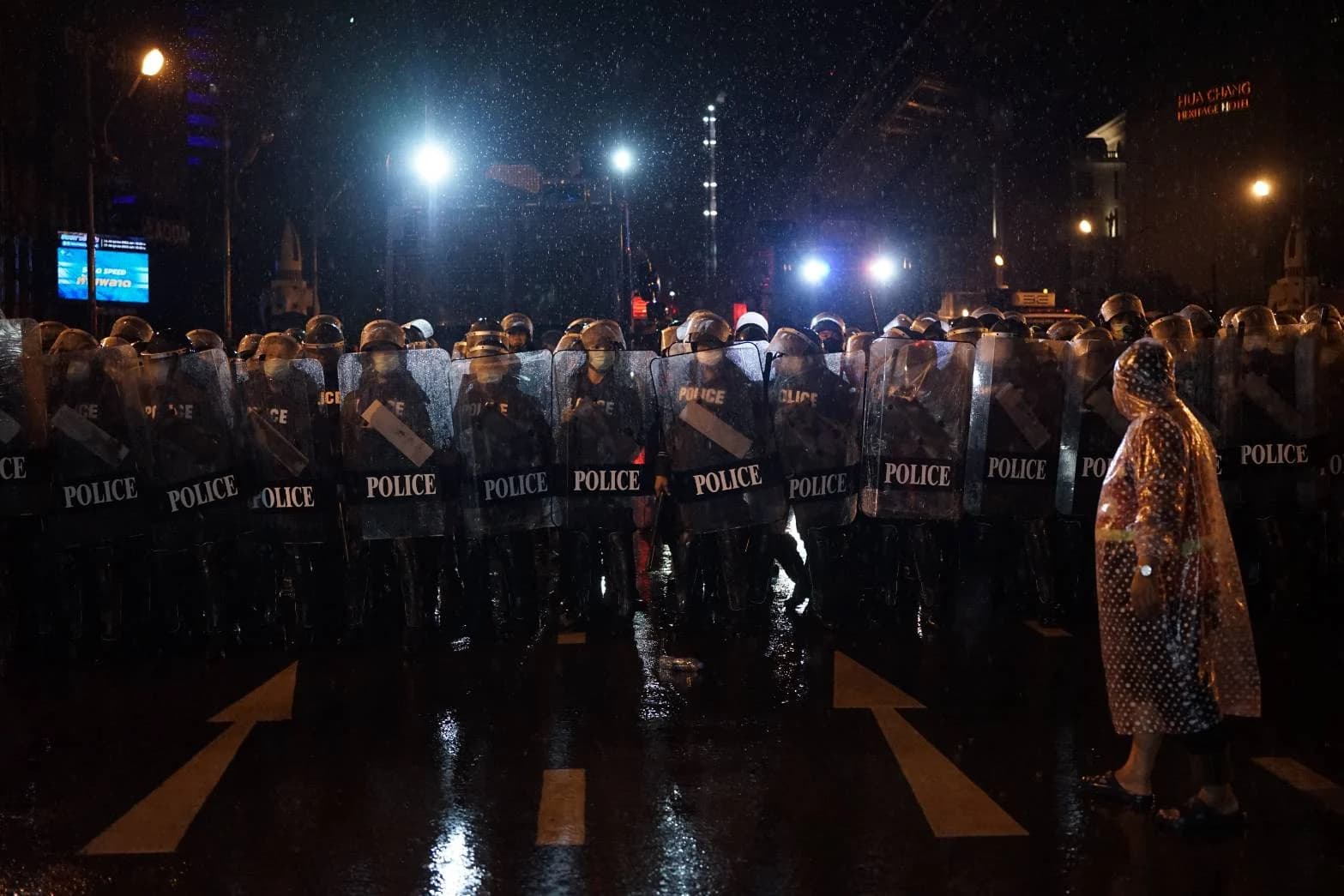 ผู้เชี่ยวชาญ​ UN เรียกร้องไทยปล่อยผู้ชุมนุมโดยไม่มีเงื่อนไข​ ชี้จนท.ใช้ความรุนแรงโดยไม่จำเป็น