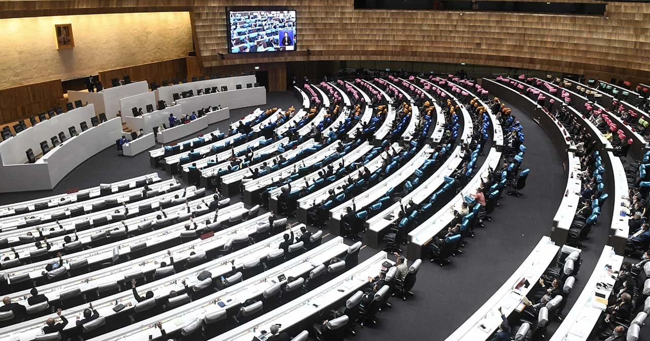 สรุปผลลงมติร่างแก้ไข รธน. รับหลักการฉบับที่ 1 และ 2 ปัดตก 5 ร่าง รวมของ iLaw