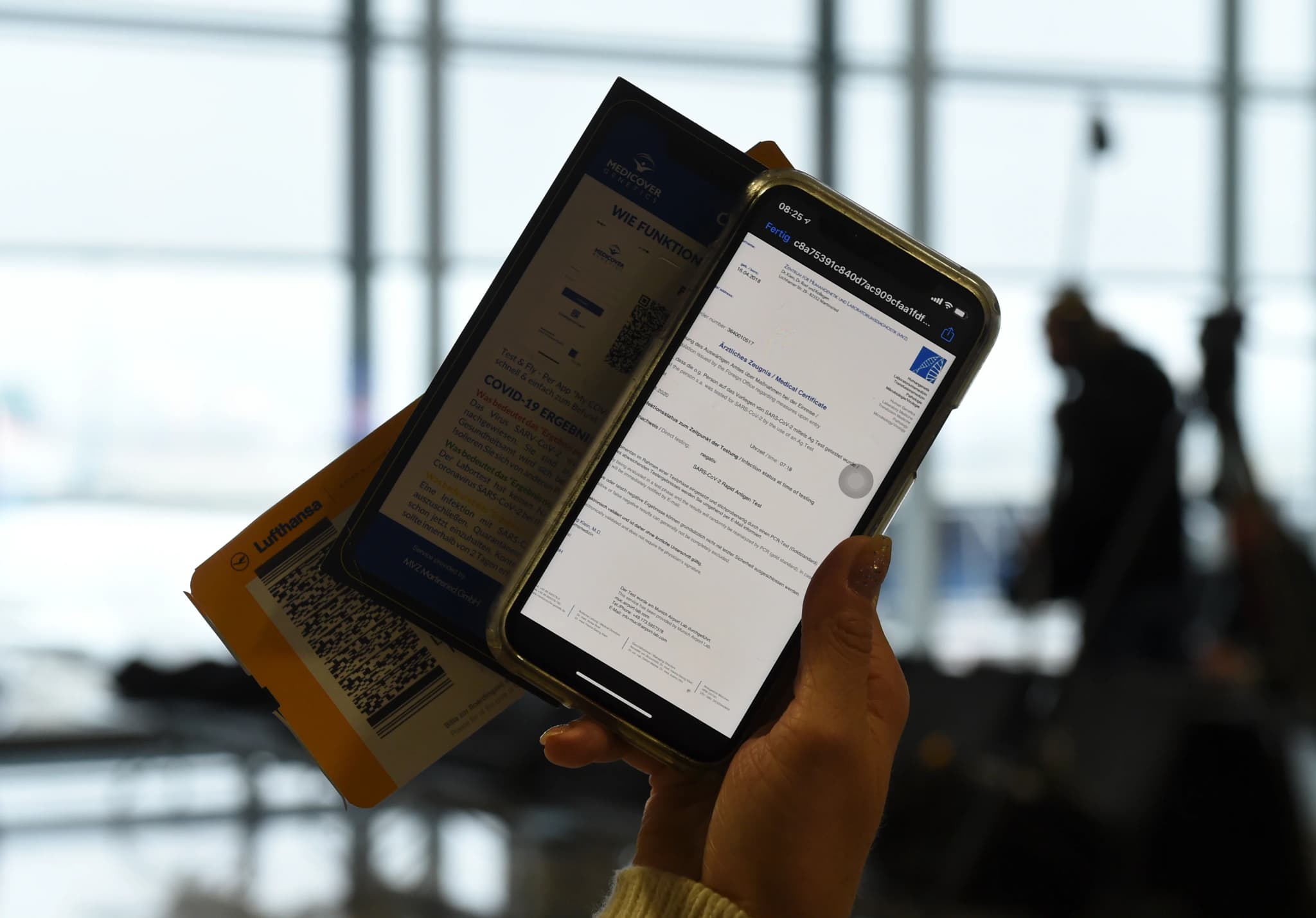 สนามบิน สมาร์ทโฟน โทรศัพท์มือถือ AFP1163