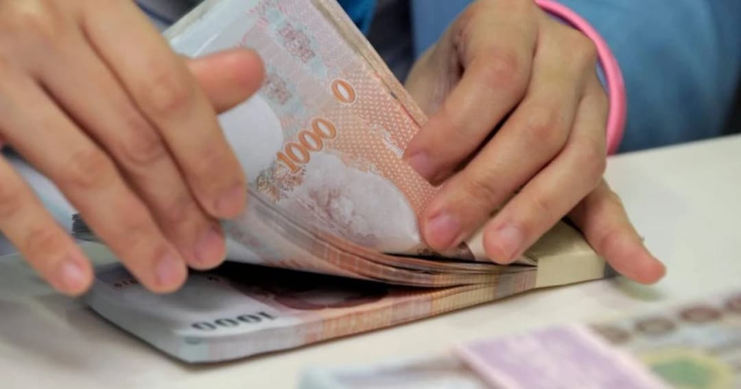 ก.คลัง ยืนยันข่าวกู้เงินเพิ่ม 3 ล้านล้านบาท ในปี’64 “ไม่เป็นความจริง” ยันหนี้สาธารณะยังไม่เกิน 60%