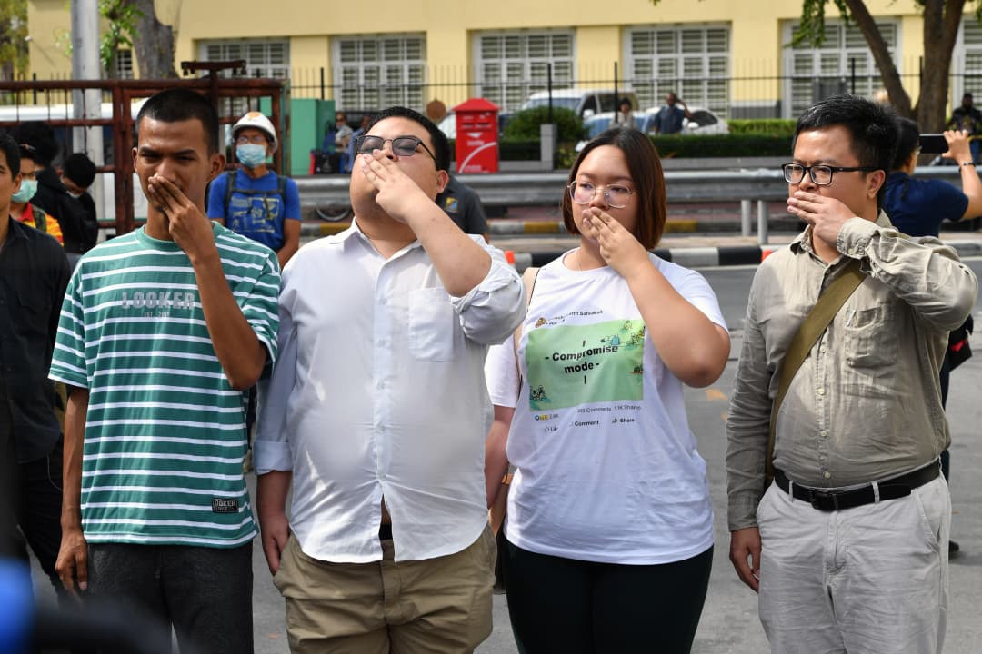 กลุ่มราษฎร รุ้ง ไมค์ อานนท์ เพนกวิน AFP1163