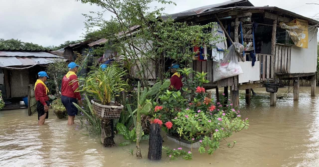 สรุปสถานการณ์น้ำท่วมใต้ ผู้ว่าฯ นครศรี เผยน้ำท่วมทำให้มีผู้เสียชีวิตแล้ว 5 คน
