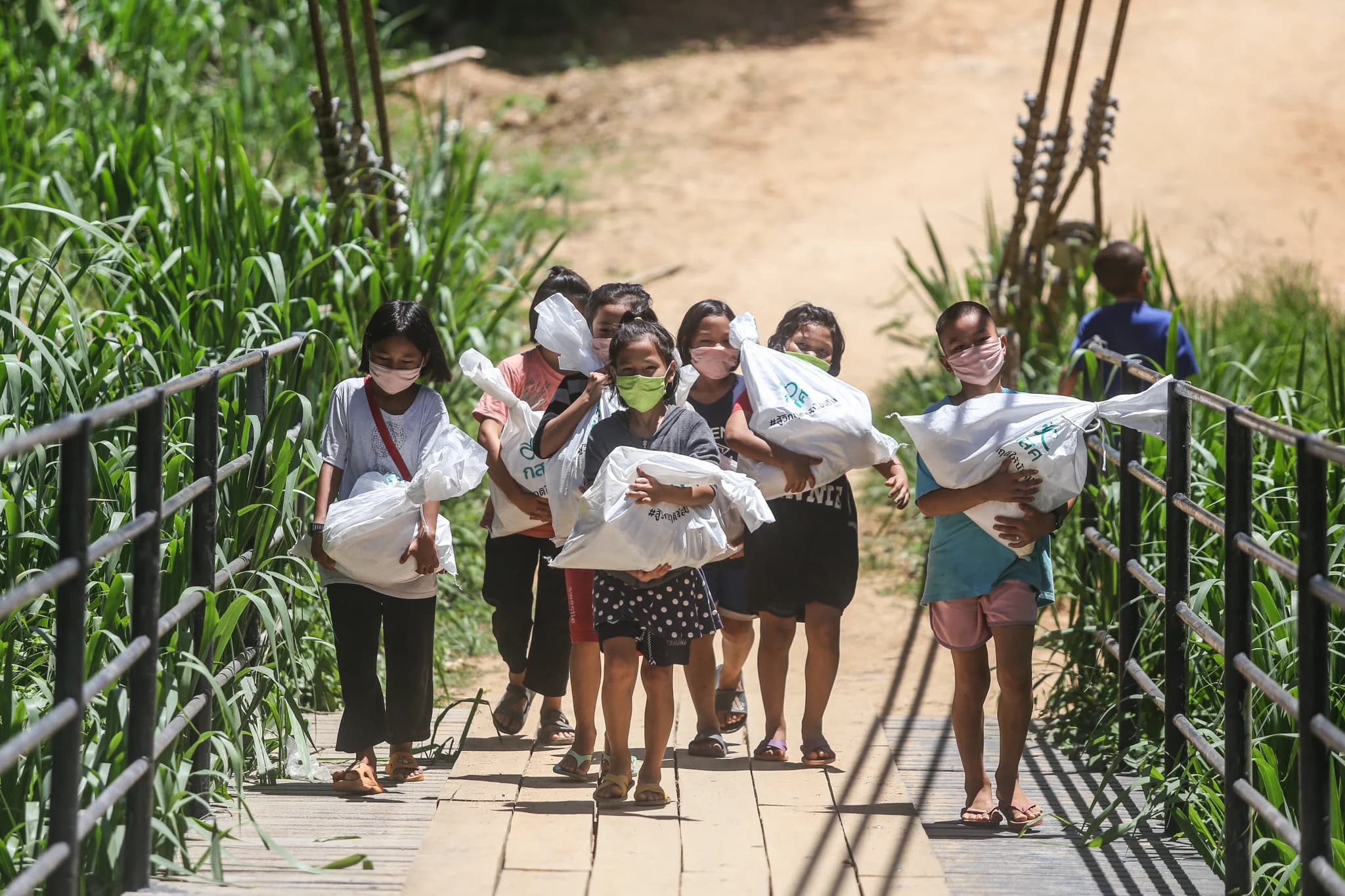 ปรากฎการณ์ ‘Covid Slide’ ส่งผลความเหลื่อมล้ำการเรียนรู้เด็กในเมือง-ชนบท ถึง 2 ปีการศึกษา